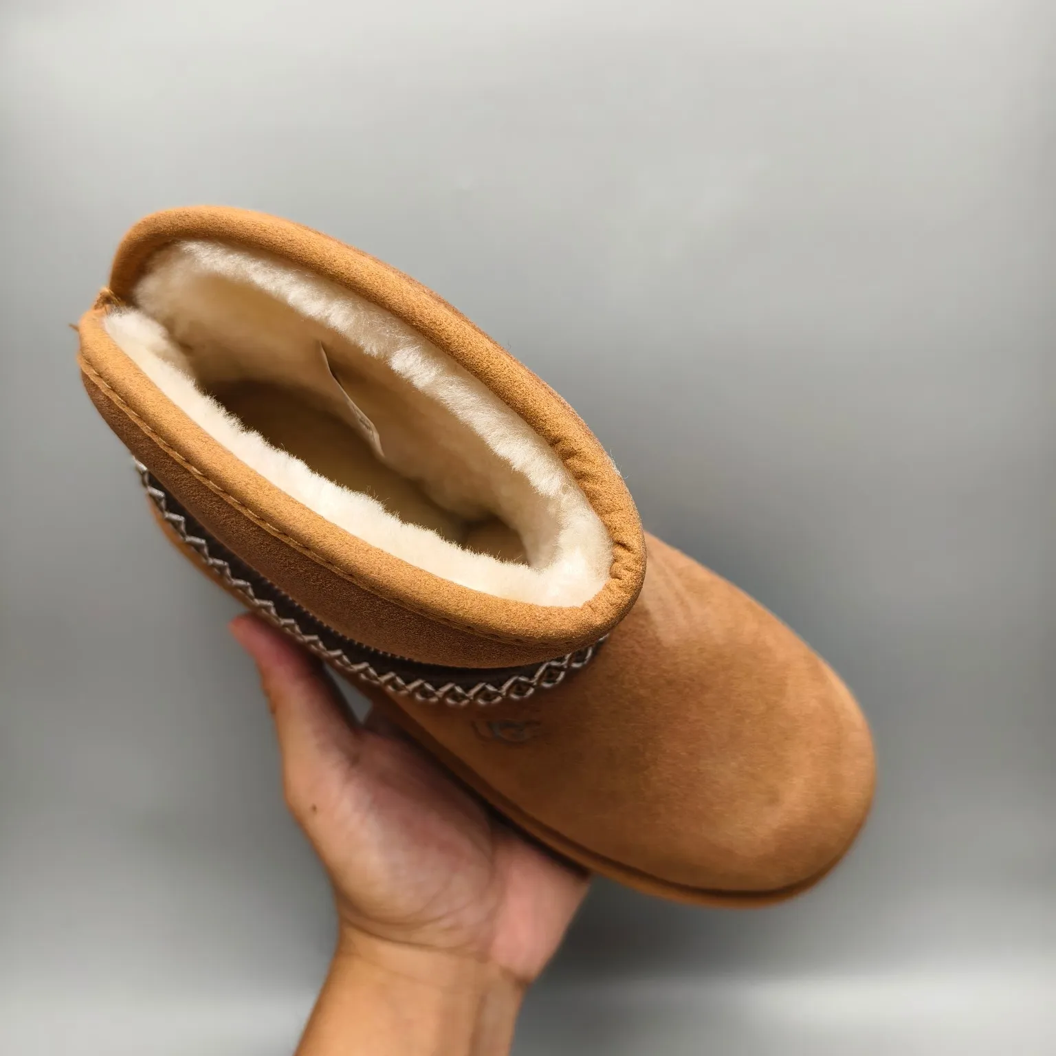 💰560 UGG sheepskin all-in-one snow boots 8262 ethnic style mid-calf boots Color: Maroon Black Size: 35-40
